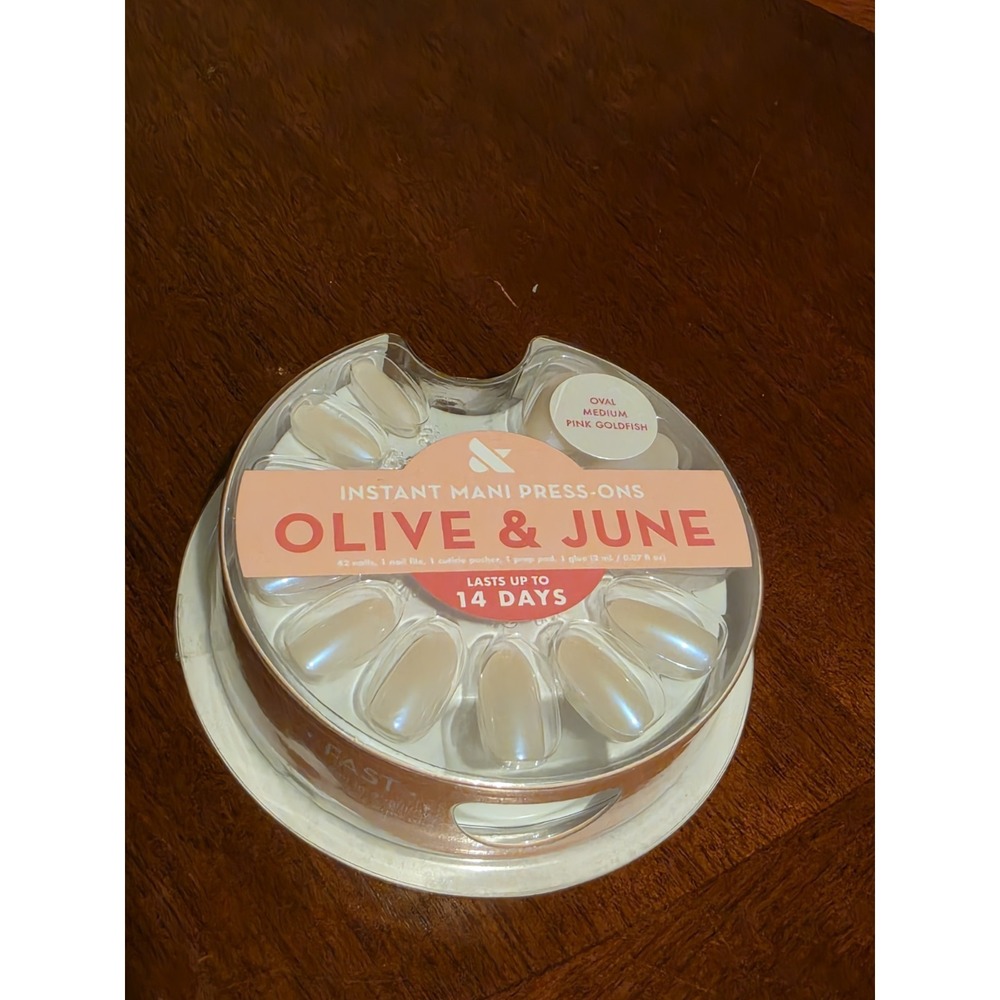 Olive & June Instant Mani Press-On Nails ~ 42PCS Oval Medium Pink Goldfish
